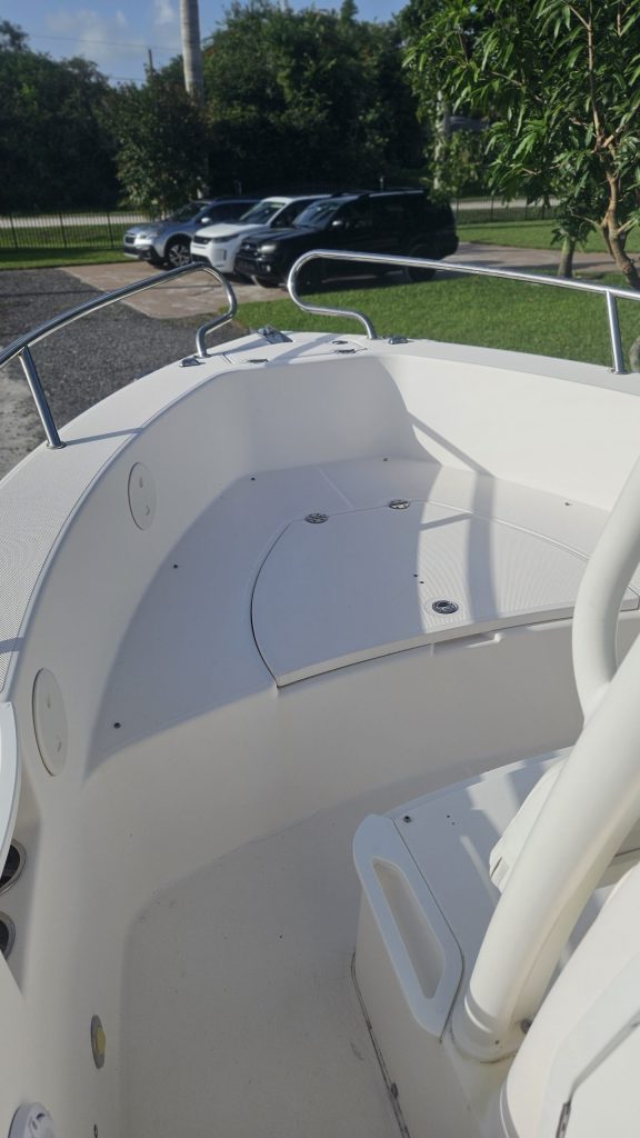 Everglades 230 CC