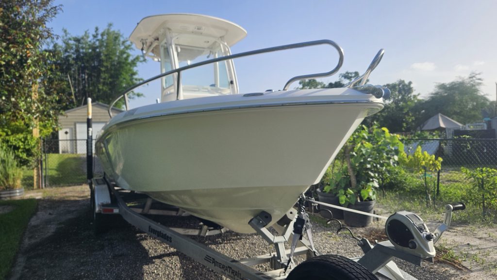 Everglades 230 CC