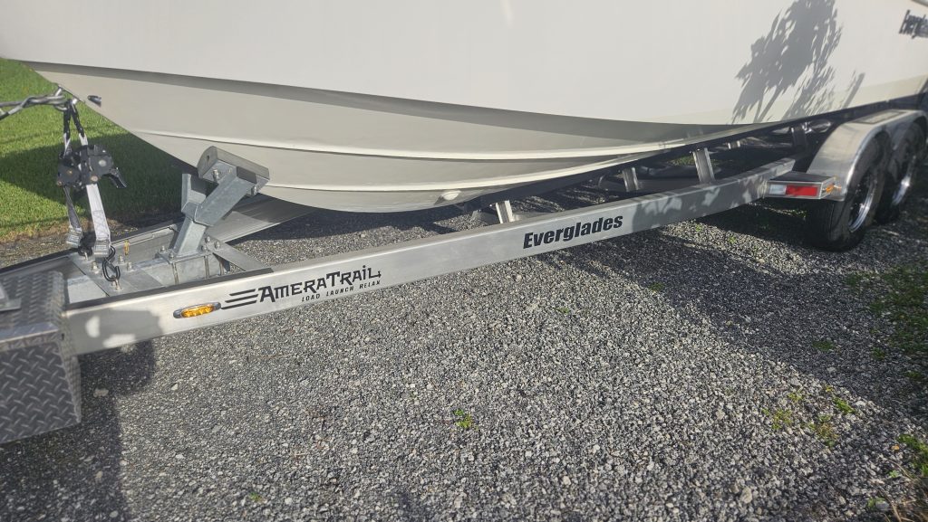 Everglades 230 CC