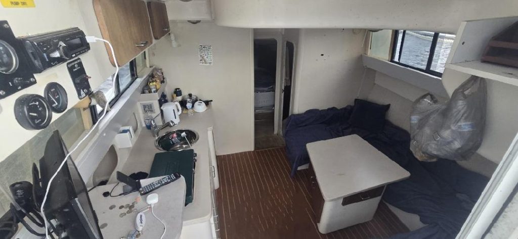 31 Mainship Sedan