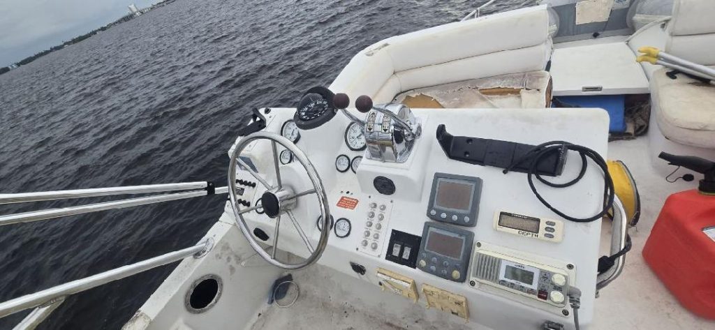 31 Mainship Sedan